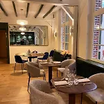 ホテル Logis - Saint-louis & Restaurant Pauze