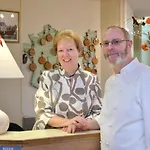 Logis - Saint-louis & Restaurant Pauze 3* ボルジール