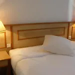 Logis - Saint-louis & Restaurant Pauze 3*