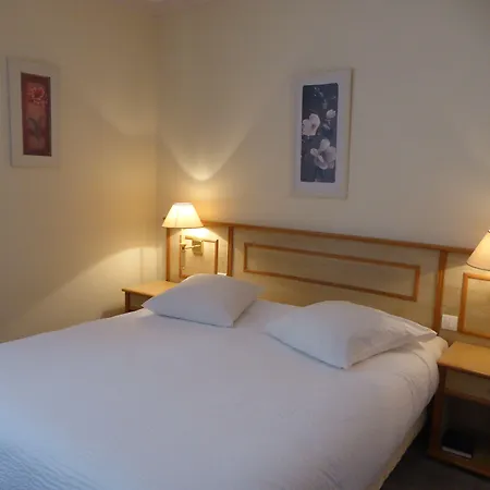 Logis - Saint-louis & Restaurant Pauze Hotel Bollezeele