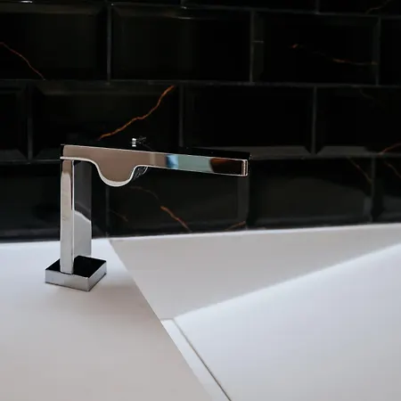 Logis - Saint-louis & Restaurant Pauze Hotel