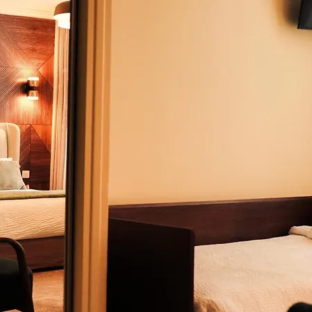 Logis - Saint-louis & Restaurant Pauze ホテル 3*
