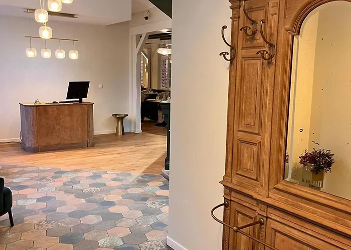 Logis - Saint-louis & Restaurant Pauze Hotel