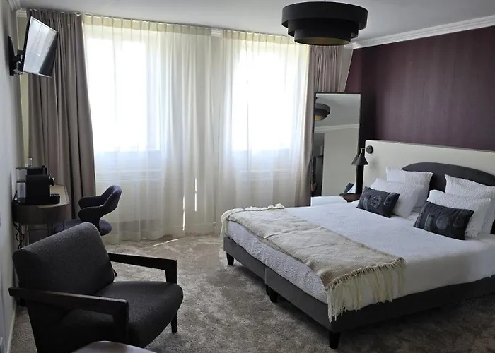 Logis - Saint-louis & Restaurant Pauze