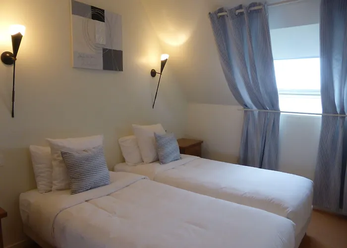 Logis - Saint-louis & Restaurant Pauze Hotel 3*