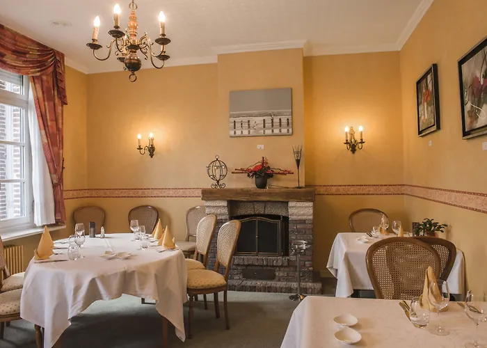 Logis - Saint-louis & Restaurant Pauze Hotel