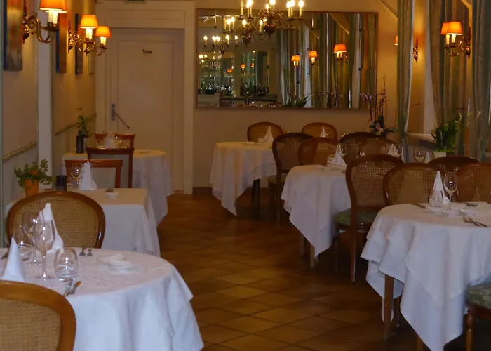 Logis - Saint-louis & Restaurant Pauze Bollezeele