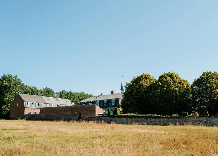 Logis - Saint-louis & Restaurant Pauze Hotel Bollezeele