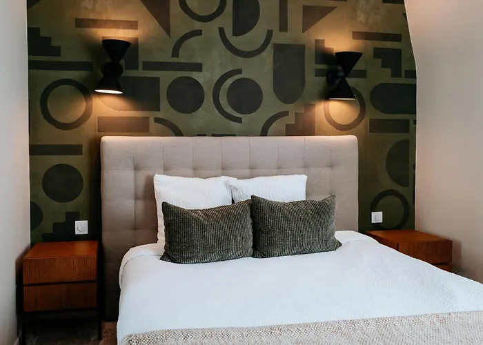 Logis - Saint-louis & Restaurant Pauze 3*