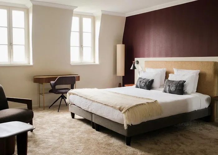 Logis - Saint-louis & Restaurant Pauze Hotel 3*